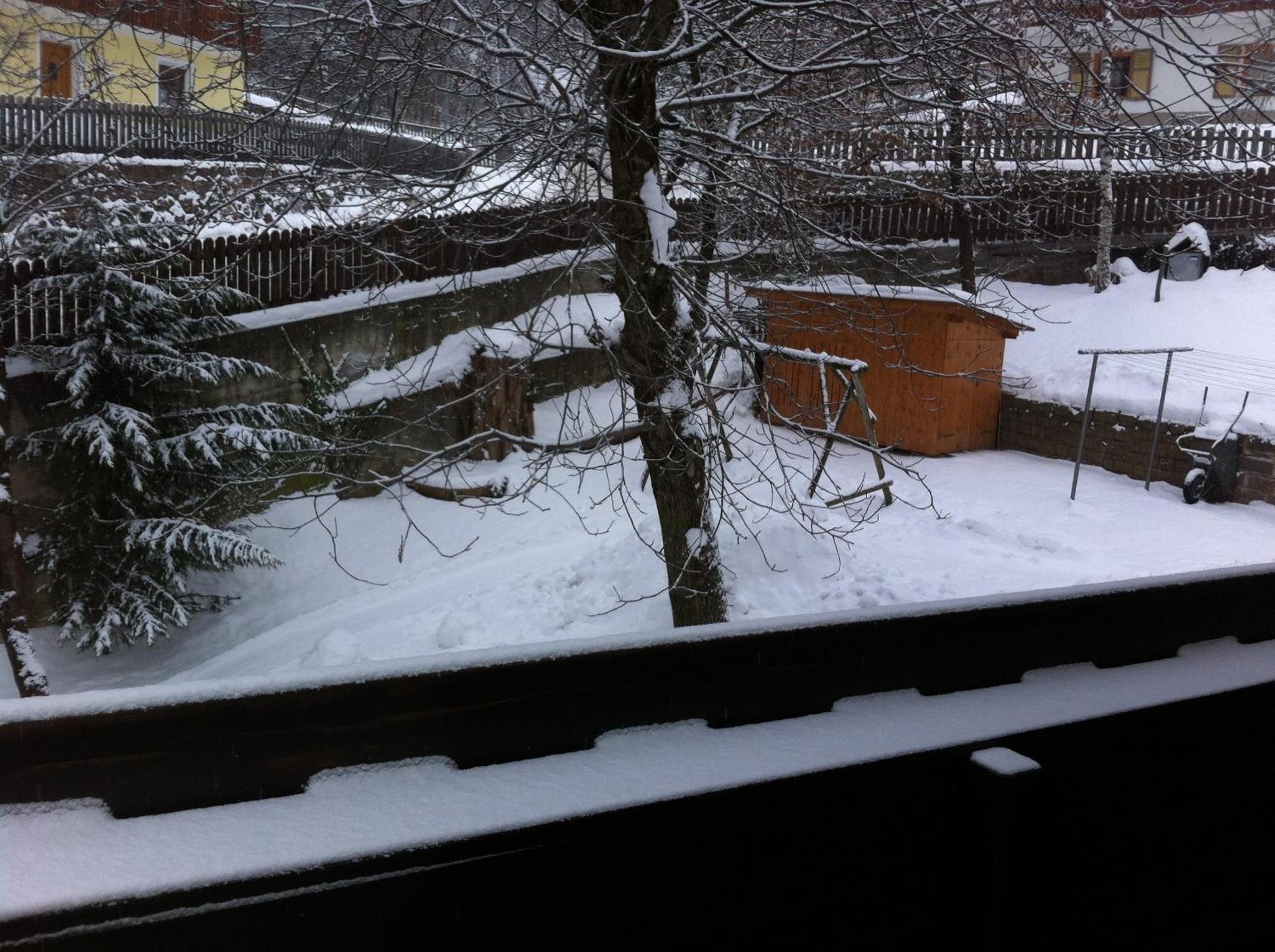 Garni Waldfrieden Hotel กัสเตลรอตโต ภายนอก รูปภาพ